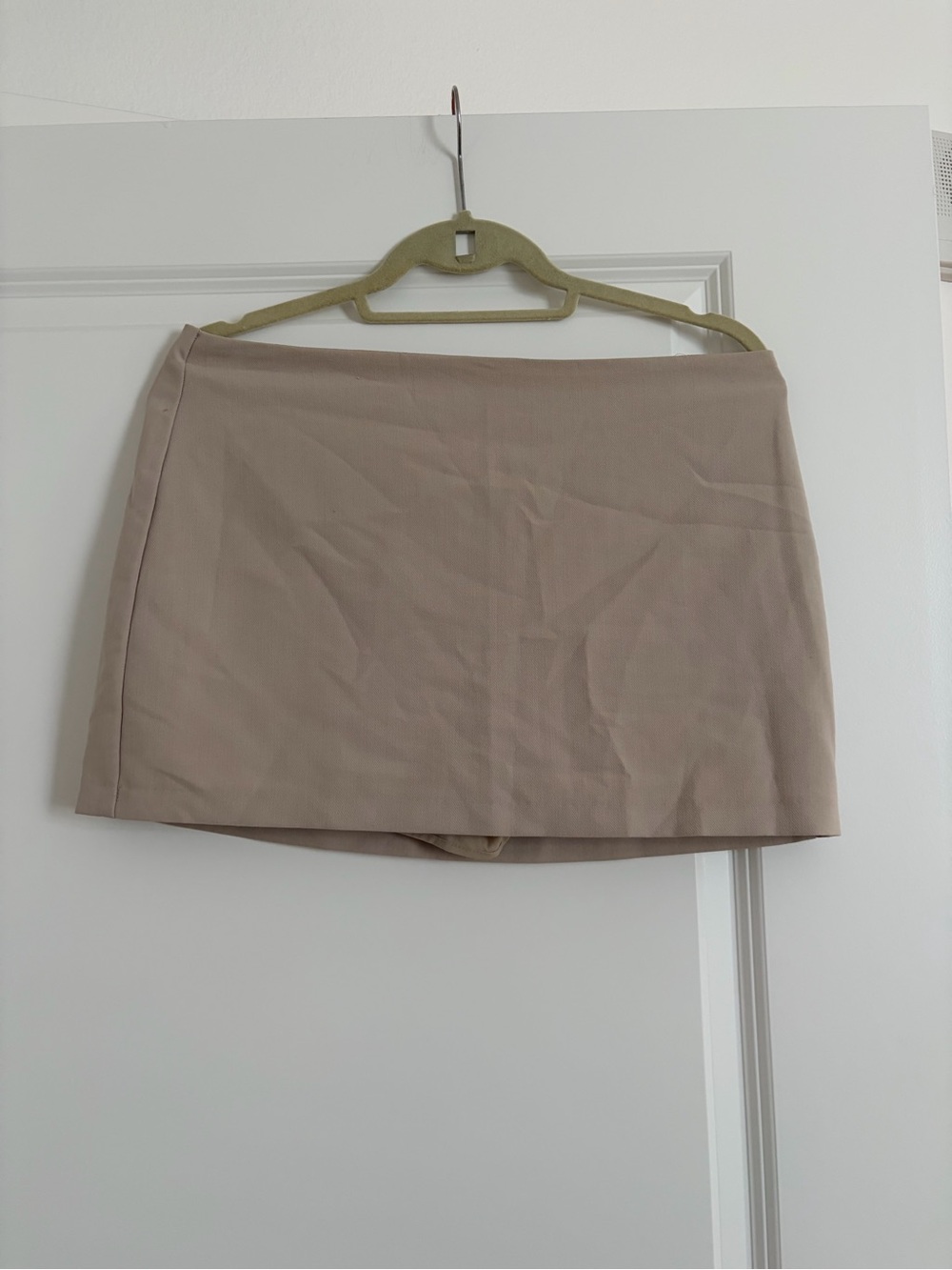 NWT- Abercrombie & Fitch Taupe Mini Skirt